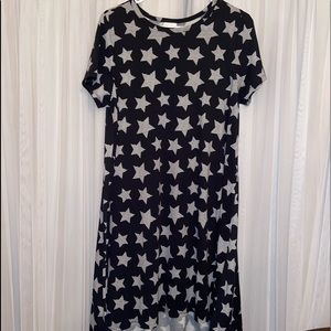 ⭐️🇺🇸NWOT LULAROE CARLY🇺🇸⭐️